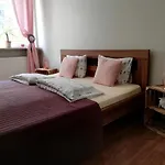 Quiet Koscielna Apartment *