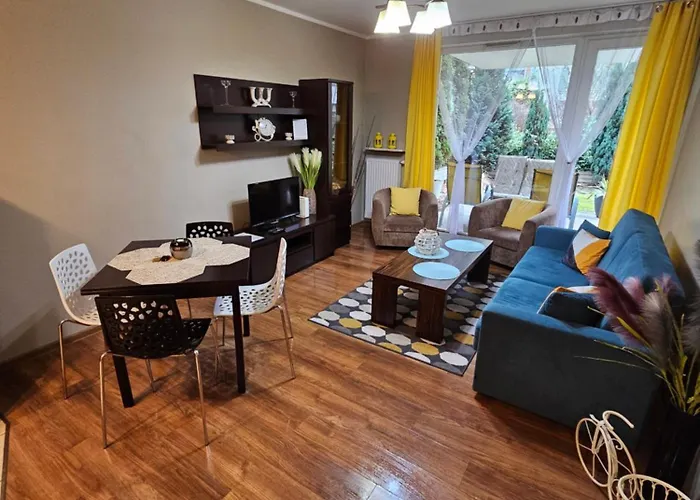 Quiet Koscielna Apartment *