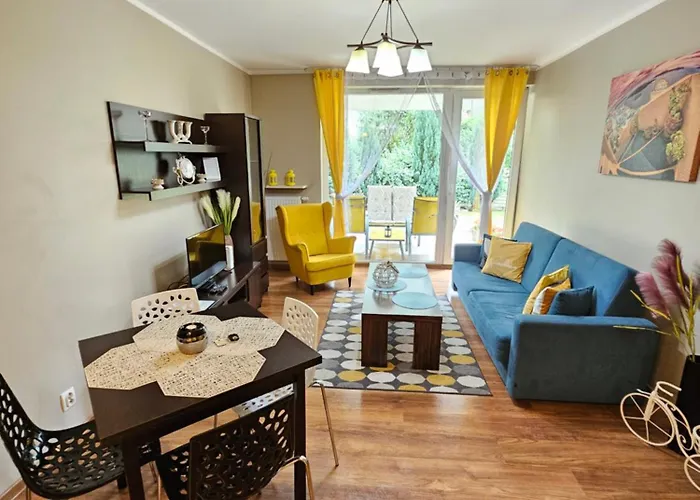 Quiet Koscielna Apartment *