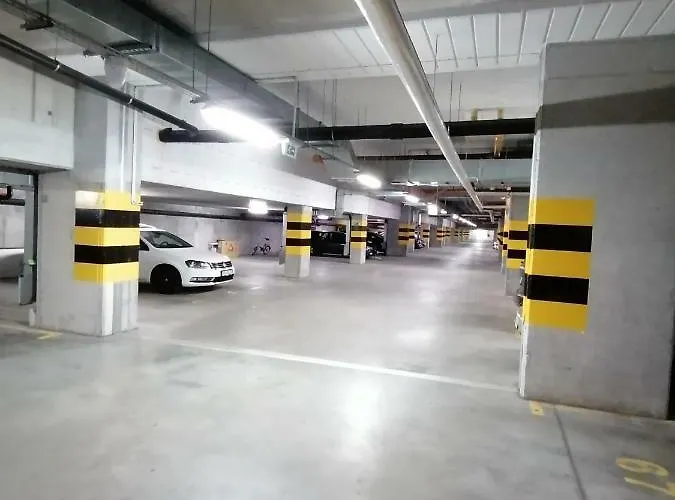 Quiet Koscielna Apartment