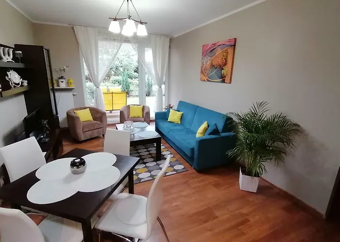 Quiet Koscielna Apartment *