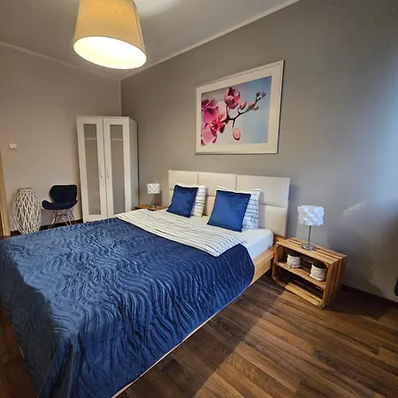 Quiet Koscielna Apartman *
