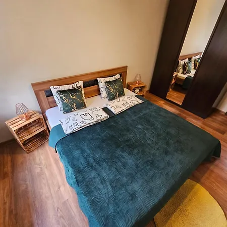 Quiet Koscielna Apartment Poznan